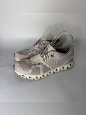 On Cloud 5 Lily/Frost Women’s Size 8 Lace-Up Low Top Mesh Athletic Sneakers